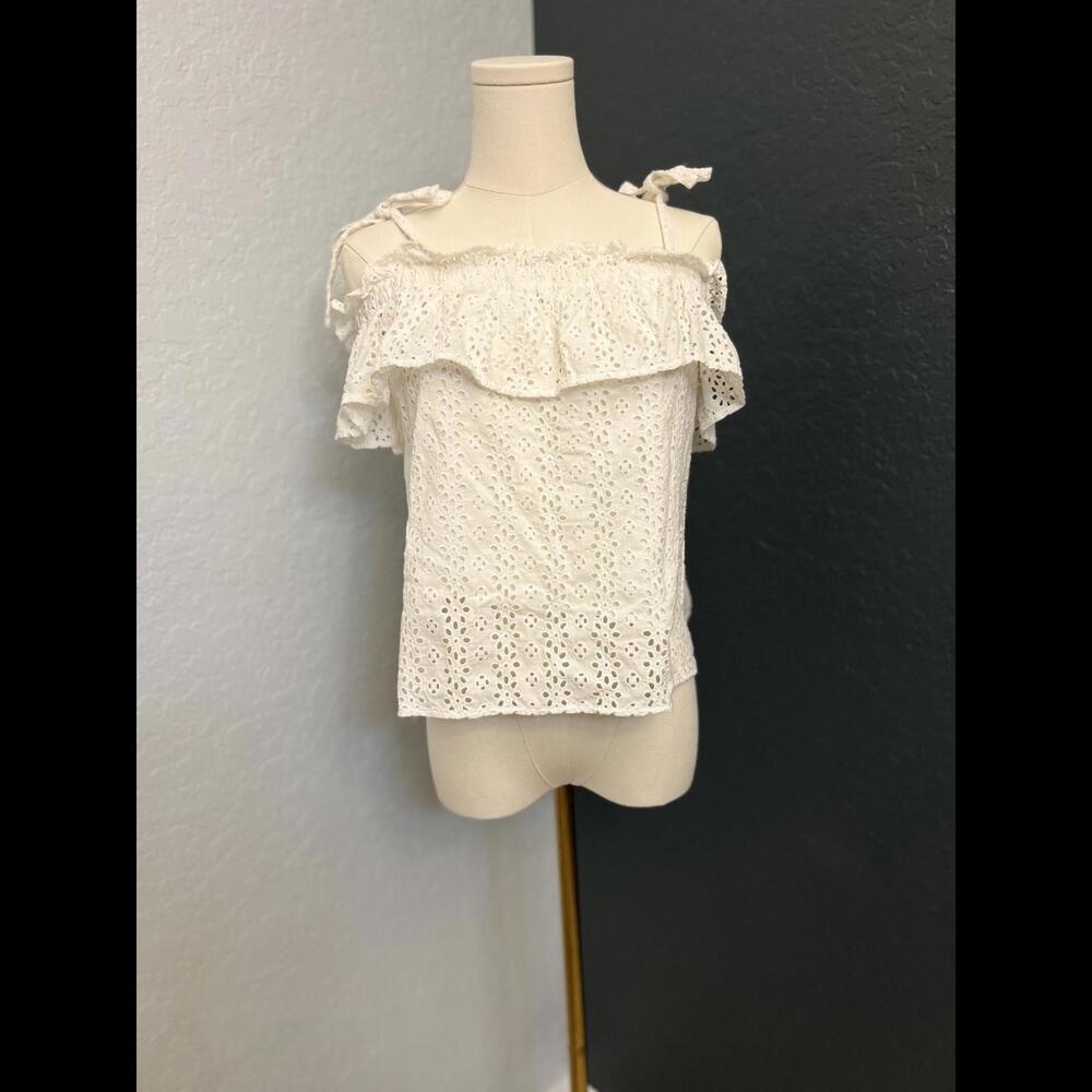 Melrose and Market Chic Off-Shoulder Eyelet Top – Perfect for Summer Days